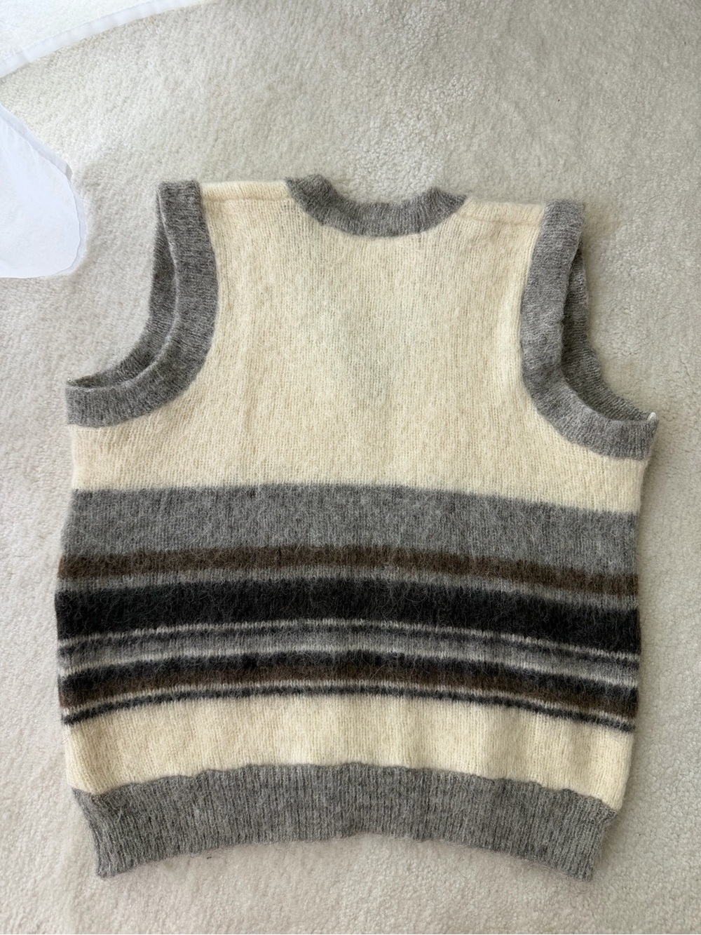 Ice Wool Iceland 100% Pure Wool V-Neck Striped Mohair Vest - Cream & Gray - Picture 3 of 4